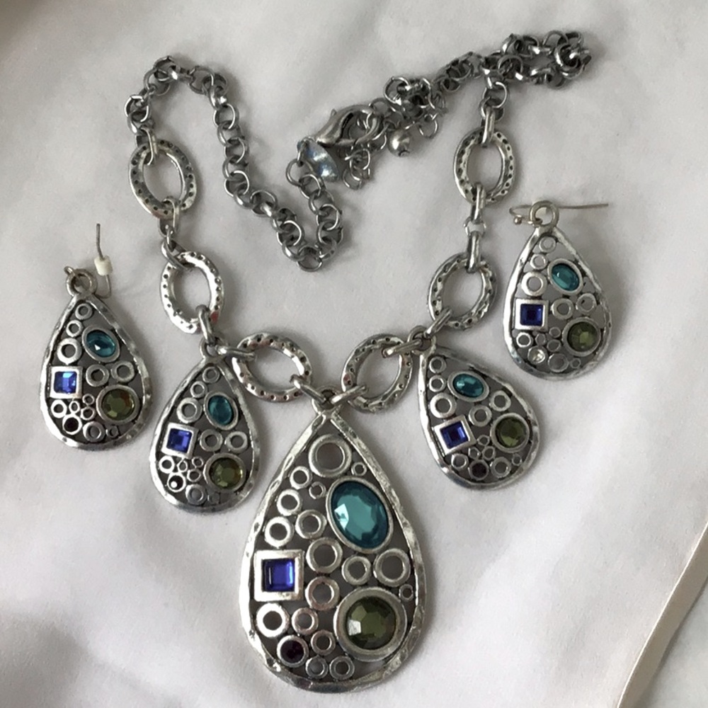Laura Ashley Boho Tribal Silver Links Necklace and Earrings